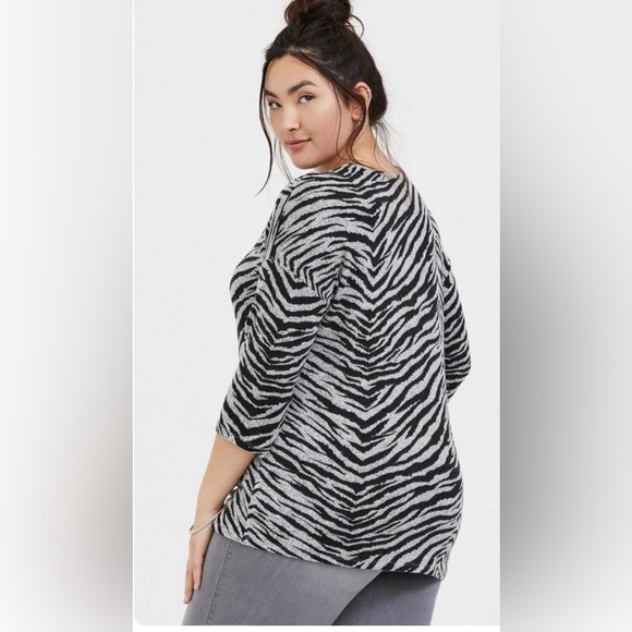 TORRID Grey and Black Zebra stripe Super Soft Plush Top! Torrid size 2! - Picture 2 of 10